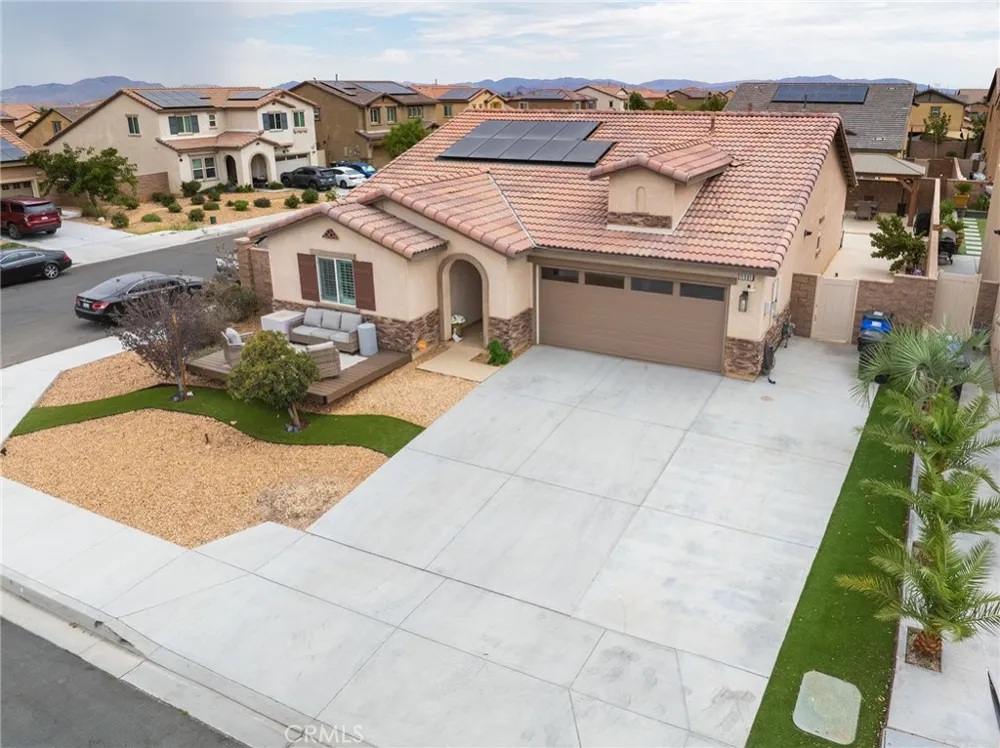 11981 Regent Victorville, CA 92392