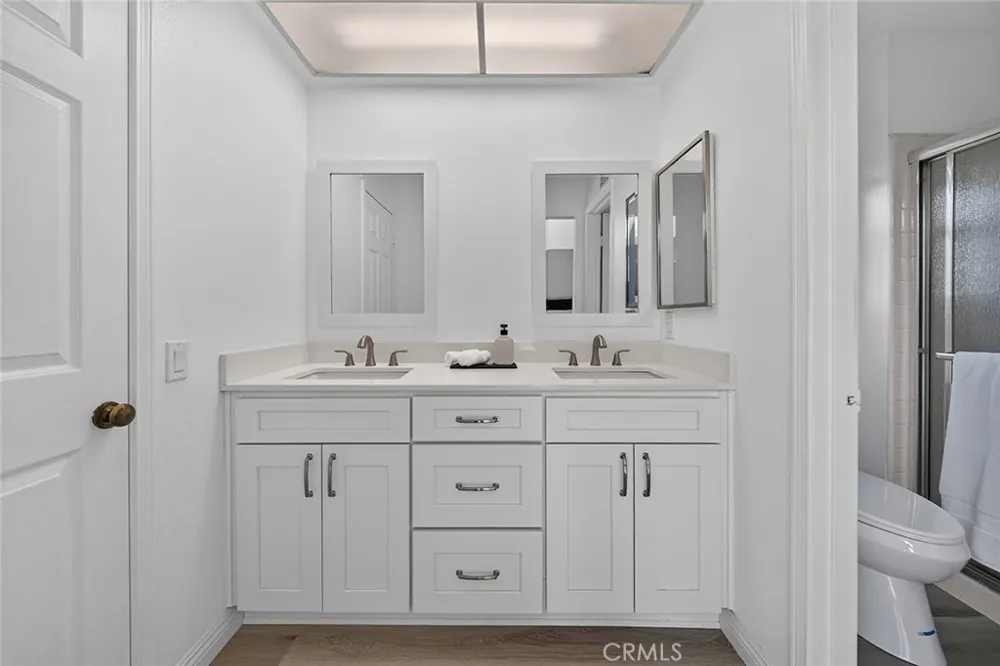 21056 Champlain Lake Forest, CA 92630