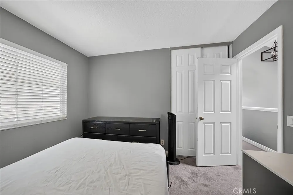 21056 Champlain Lake Forest, CA 92630