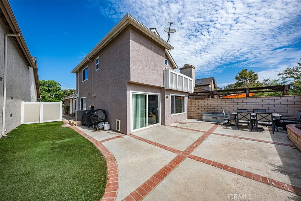 21056 Champlain Lake Forest, CA 92630