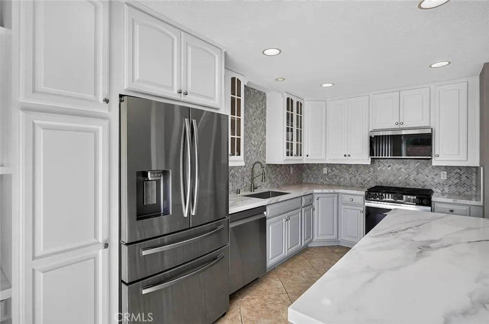 21056 Champlain Lake Forest, CA 92630