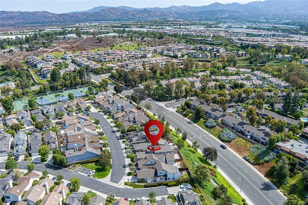 21056 Champlain Lake Forest, CA 92630