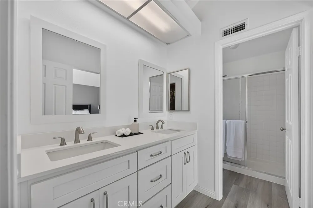21056 Champlain Lake Forest, CA 92630