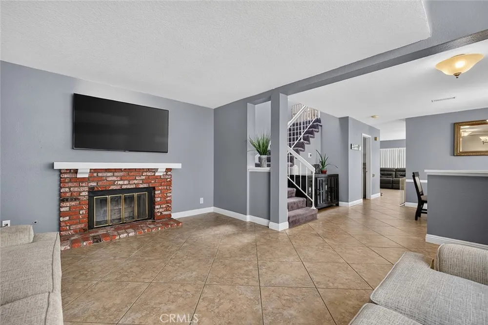 21056 Champlain Lake Forest, CA 92630
