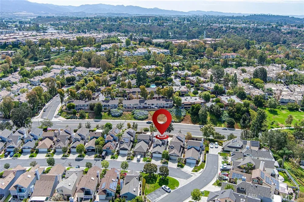 21056 Champlain Lake Forest, CA 92630