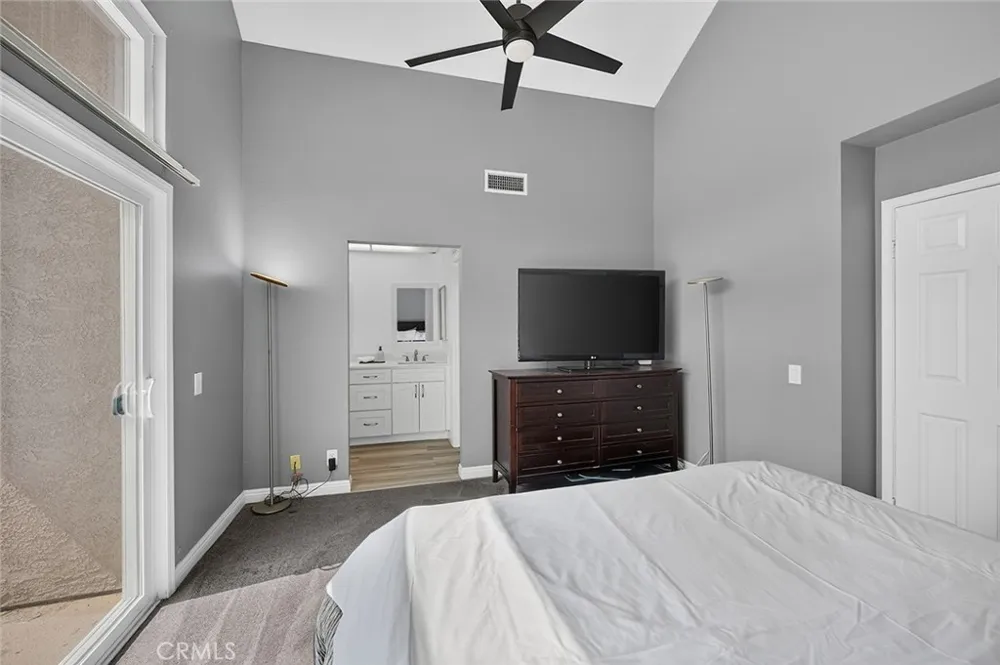 21056 Champlain Lake Forest, CA 92630