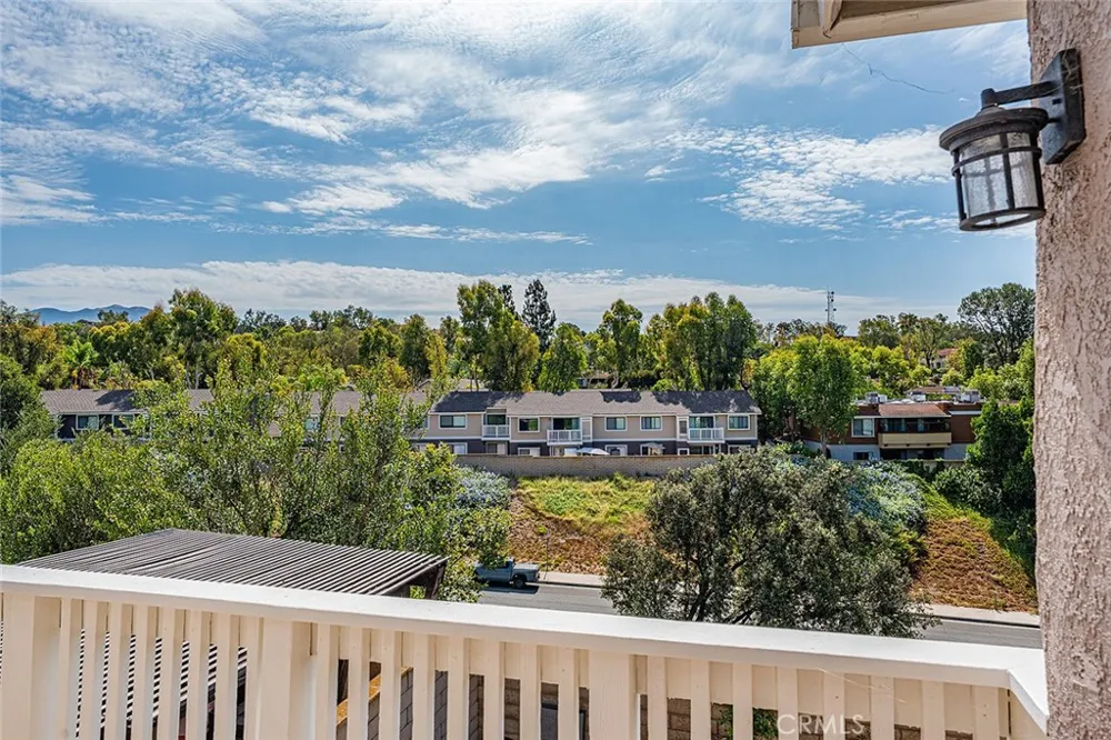 21056 Champlain Lake Forest, CA 92630