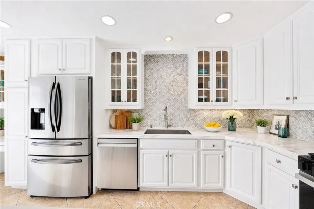 21056 Champlain Lake Forest, CA 92630