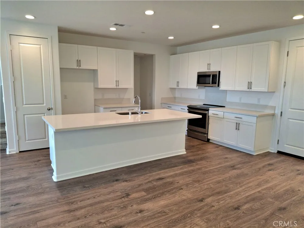 29458 UPPER CREEK LOOP Winchester, CA 92596
