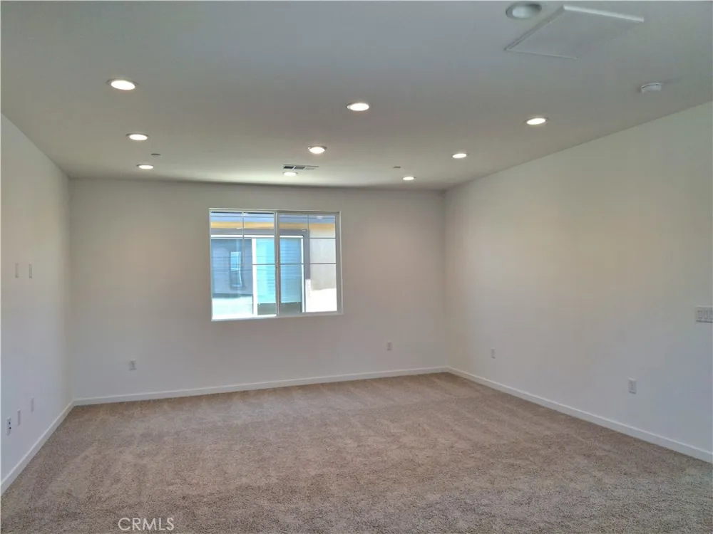 29458 UPPER CREEK LOOP Winchester, CA 92596