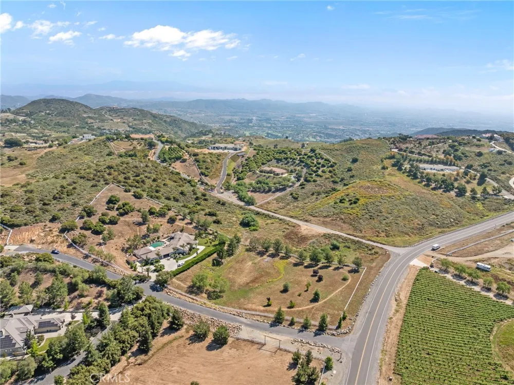 1 Avenida La Cresta Murrieta, CA 92563