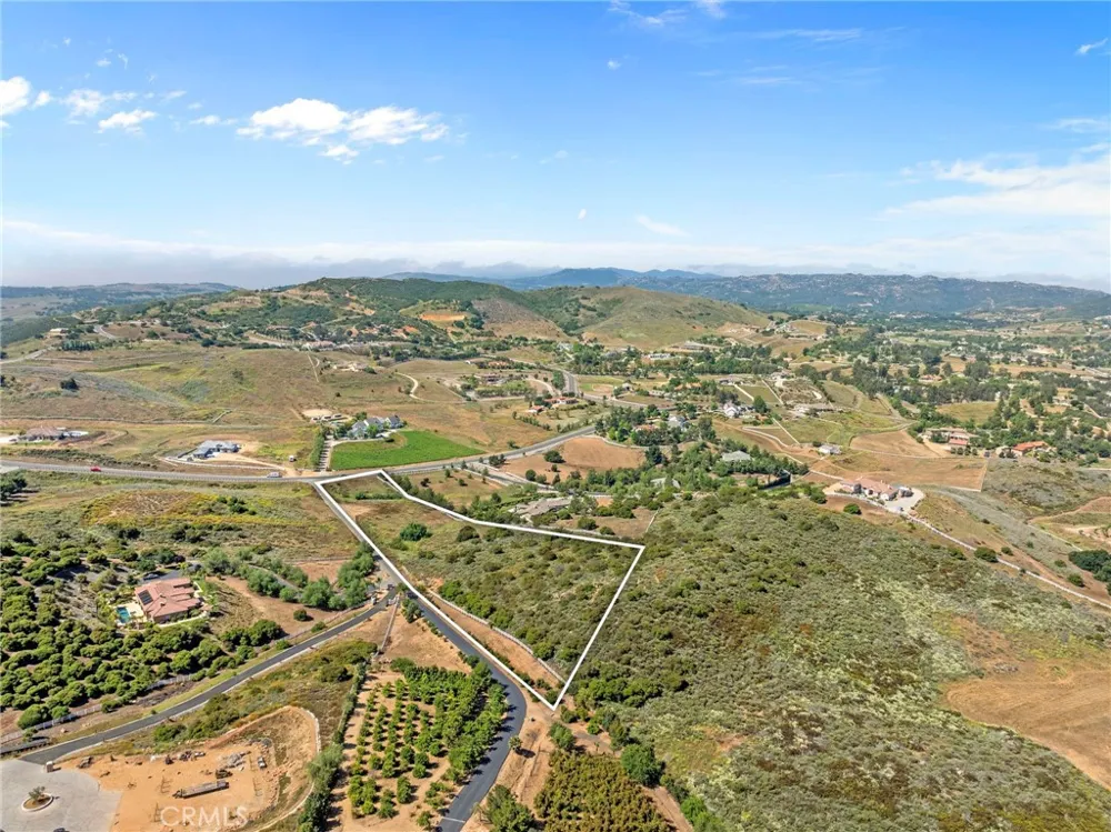 1 Avenida La Cresta Murrieta, CA 92563