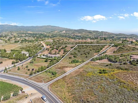 1 Avenida La Cresta