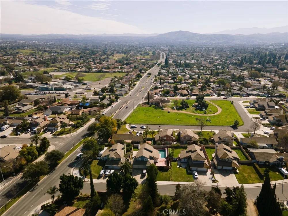5608 La Sierra Riverside, CA 92505