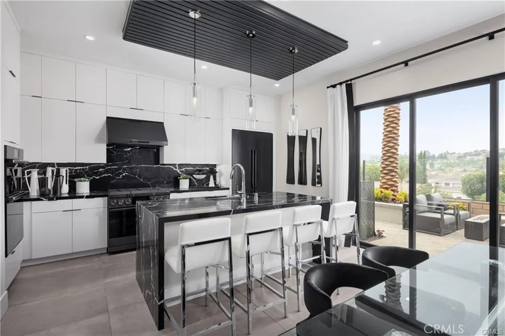 22081 Manarola Walnut, CA 91789
