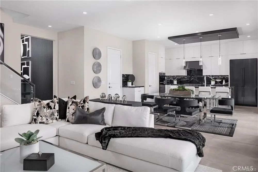 22081 Manarola Walnut, CA 91789