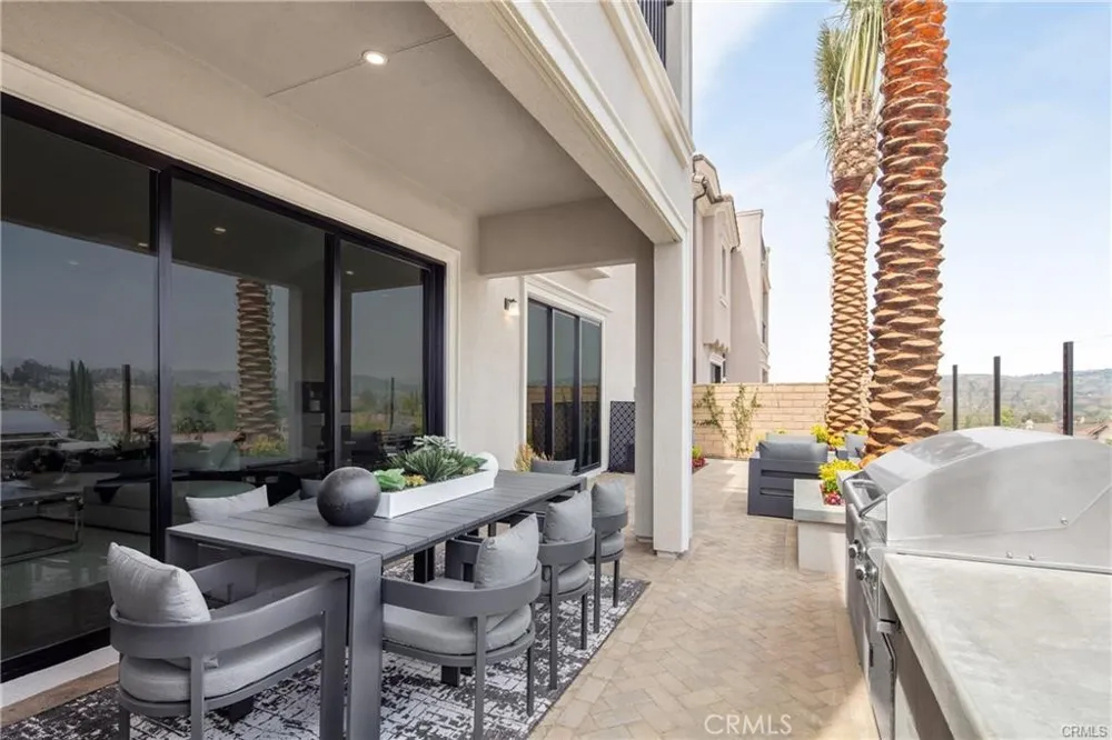 22081 Manarola Walnut, CA 91789