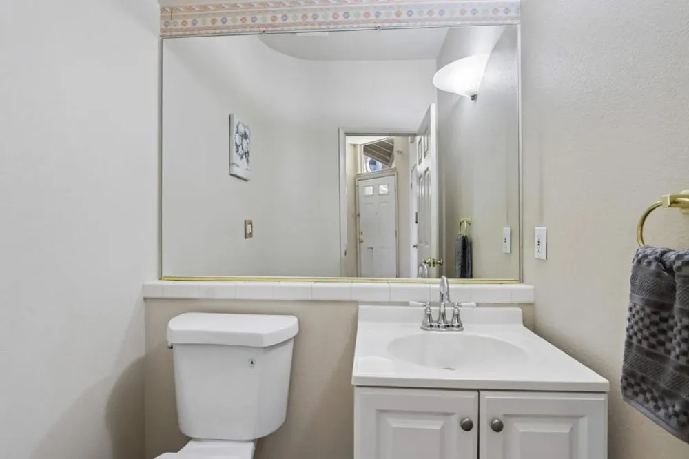 949 Nantucket Boulevard #9 Salinas, CA 93906
