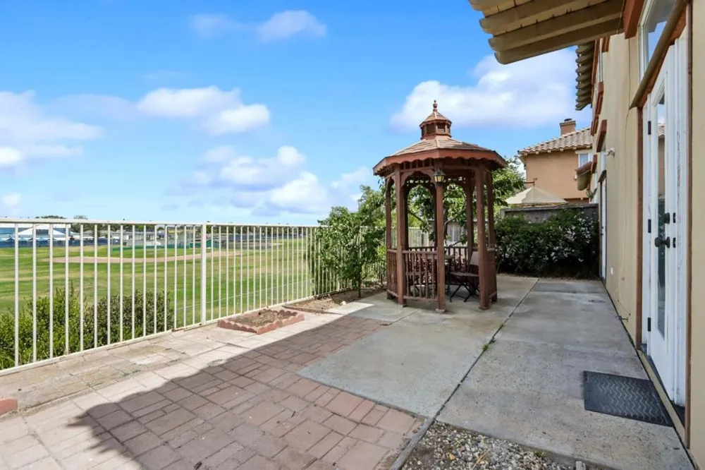 949 Nantucket Boulevard #9 Salinas, CA 93906