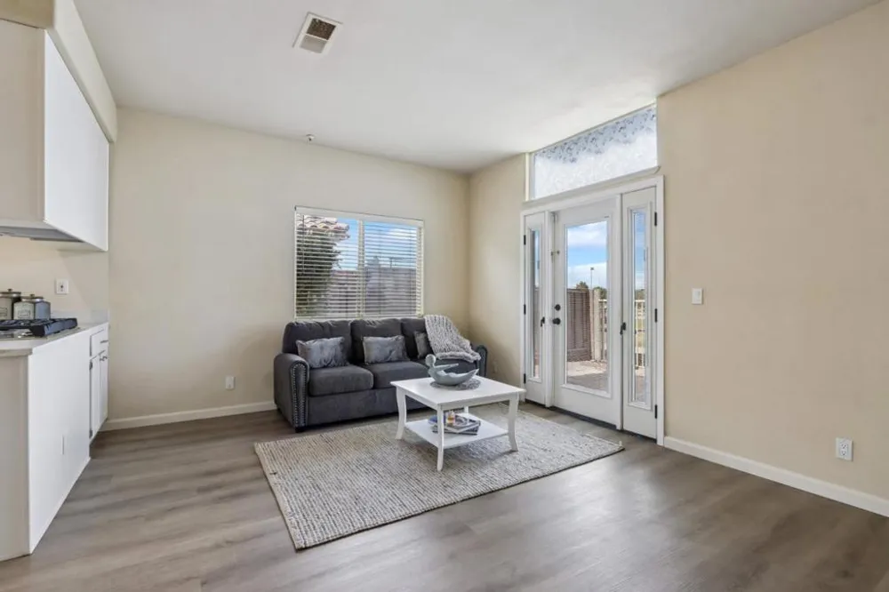 949 Nantucket Boulevard #9 Salinas, CA 93906