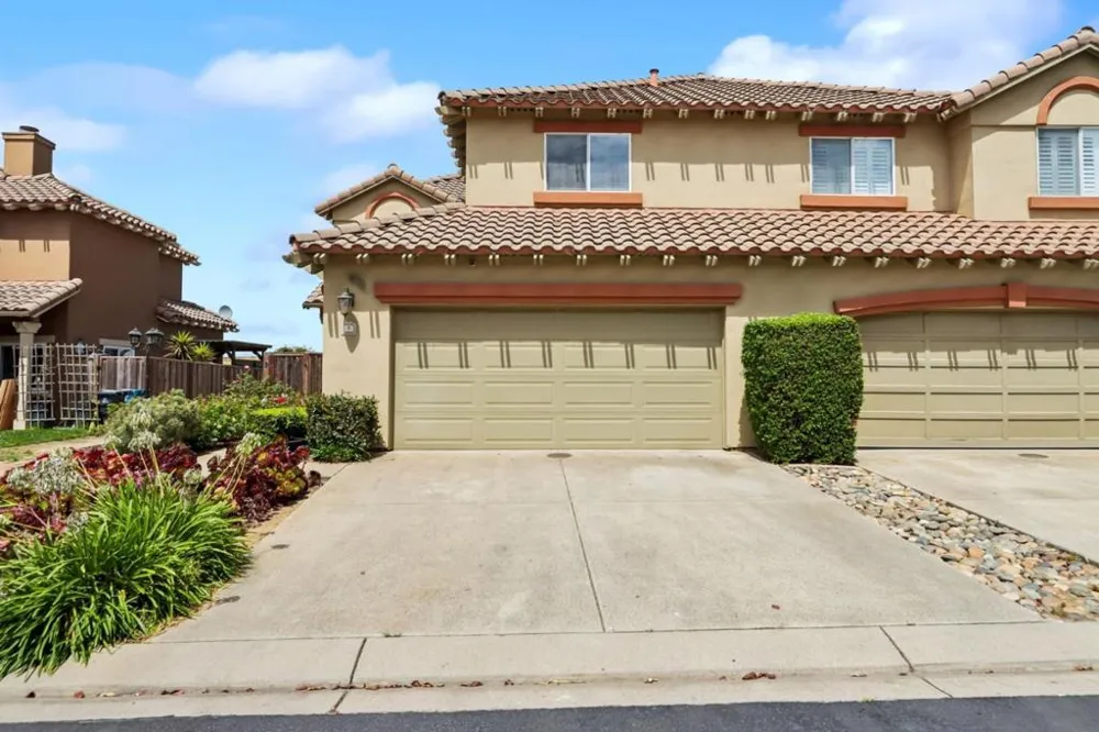 949 Nantucket Boulevard #9 Salinas, CA 93906