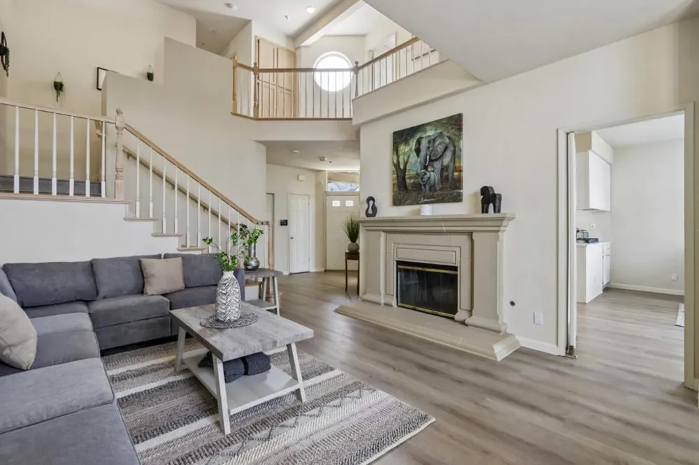 949 Nantucket Boulevard #9 Salinas, CA 93906