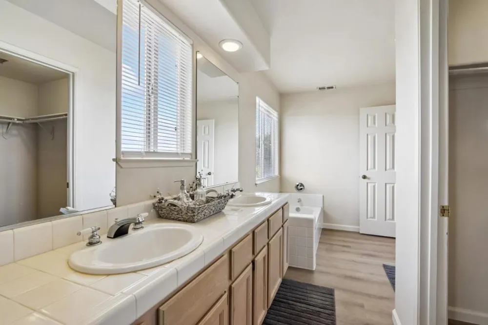 949 Nantucket Boulevard #9 Salinas, CA 93906