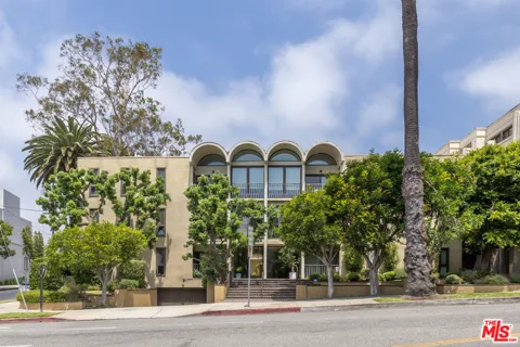 11789 Montana Avenue #9