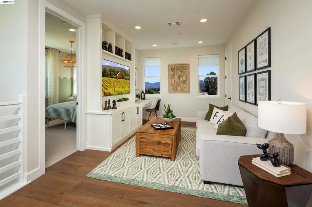 369 Hideaway Drive Napa, CA 94558