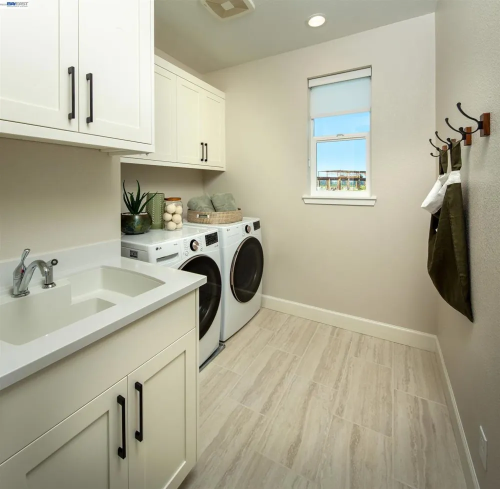 369 Hideaway Drive Napa, CA 94558