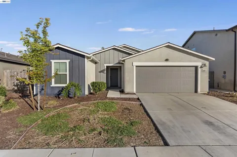 4577 Isabel Ct