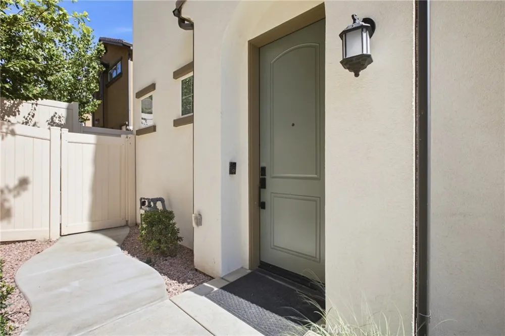 35886 Landon Murrieta, CA 92562