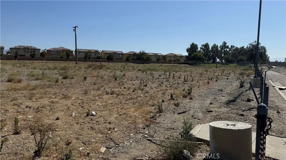 15526 Foothill Fontana, CA 92335