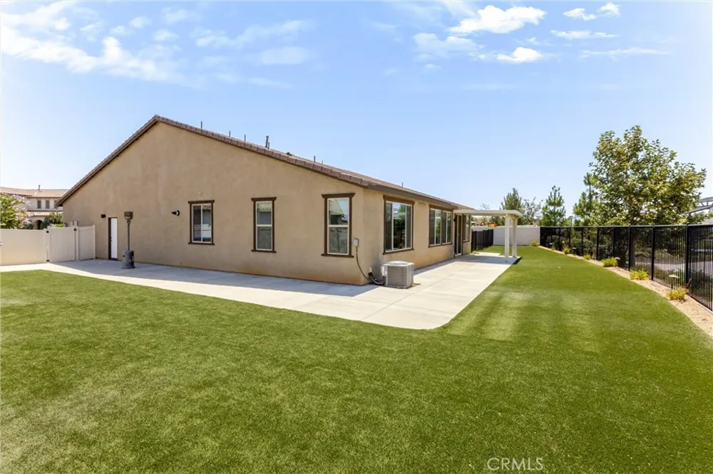 1389 Hazel Lane Banning, CA 92220