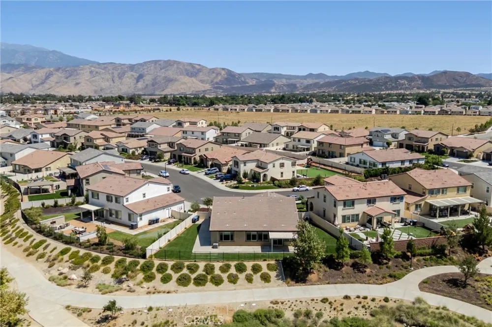 1389 Hazel Lane Banning, CA 92220