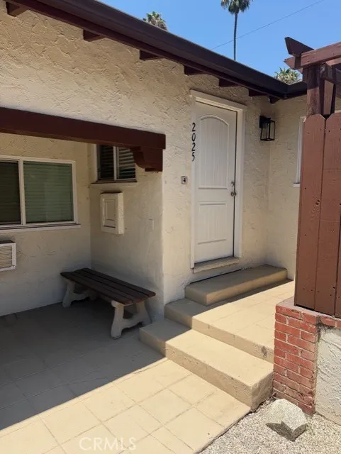 2025 Lovila Lane Altadena, CA 91001