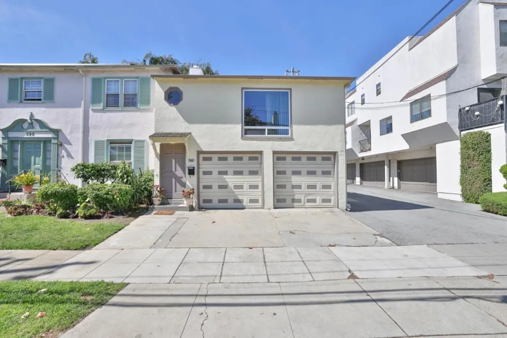 580590 Chestnut Street San Carlos, CA 94070
