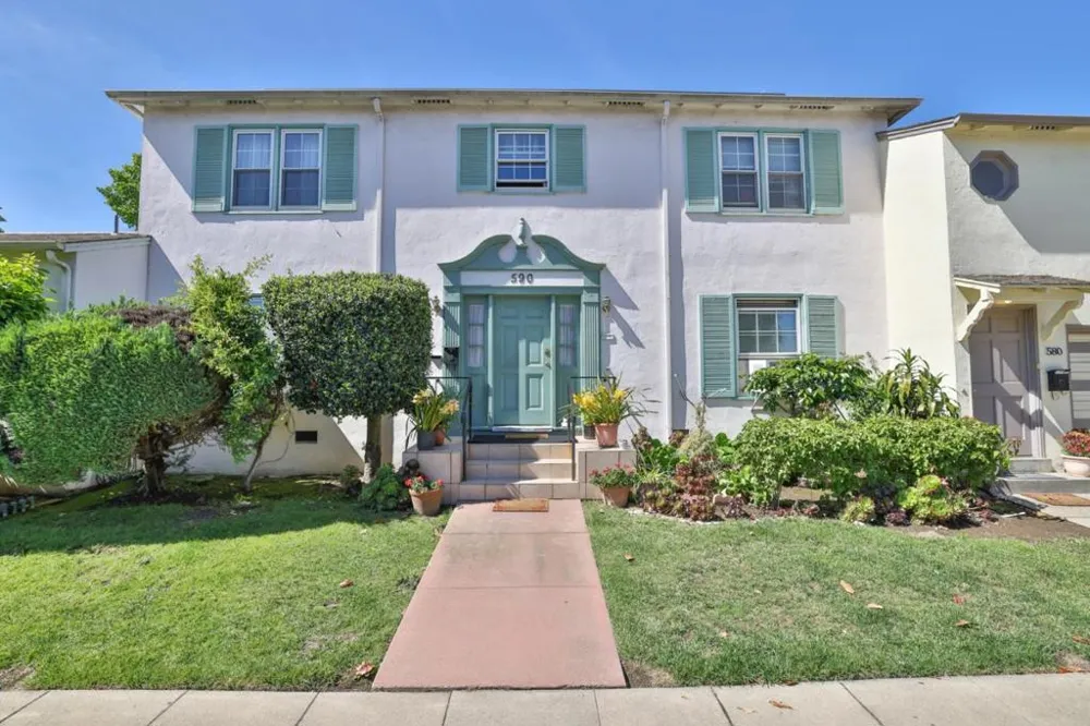 580590 Chestnut Street San Carlos, CA 94070