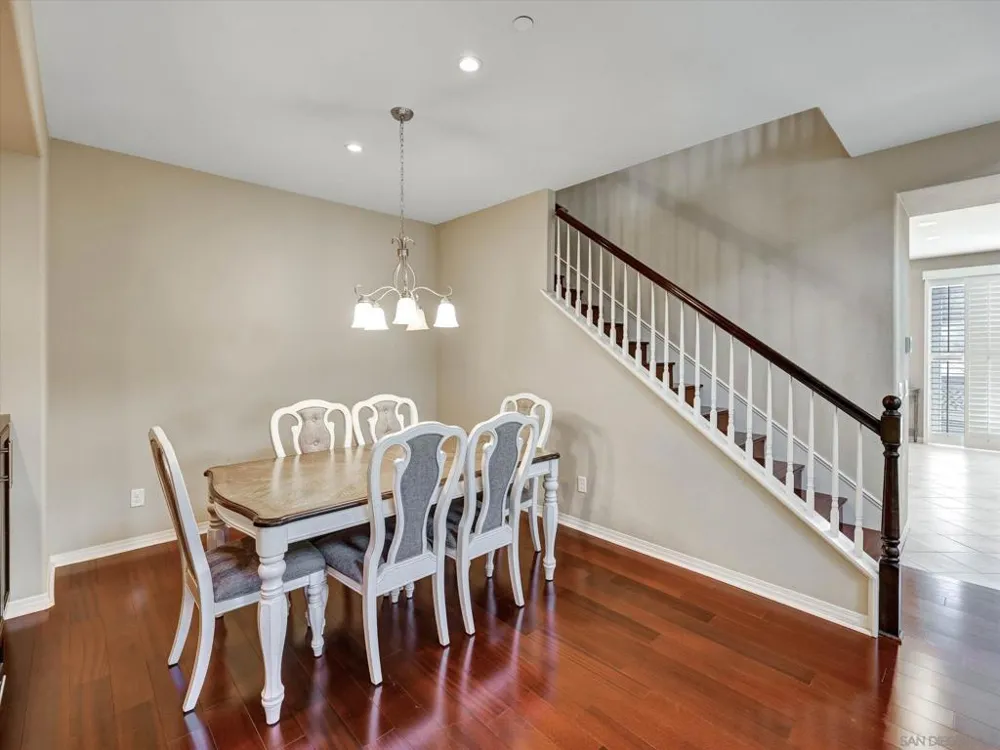 13589 Sohail Lakeside, CA 92040