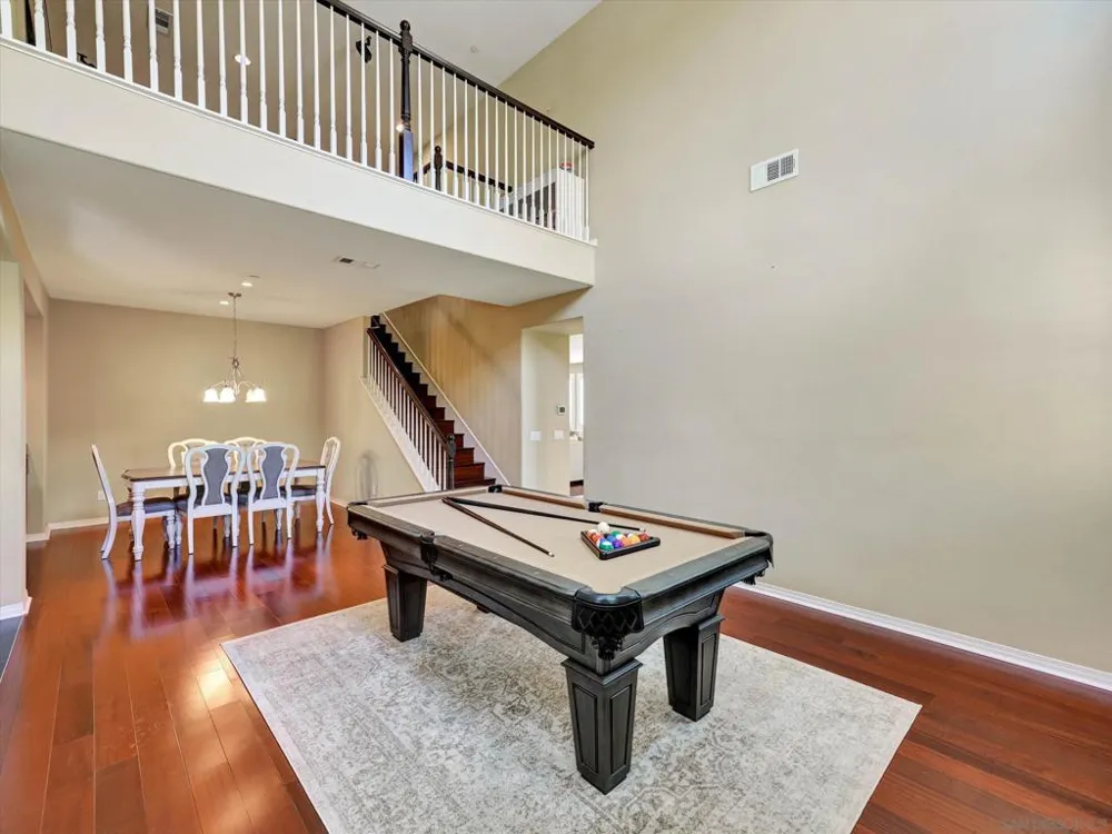 13589 Sohail Lakeside, CA 92040