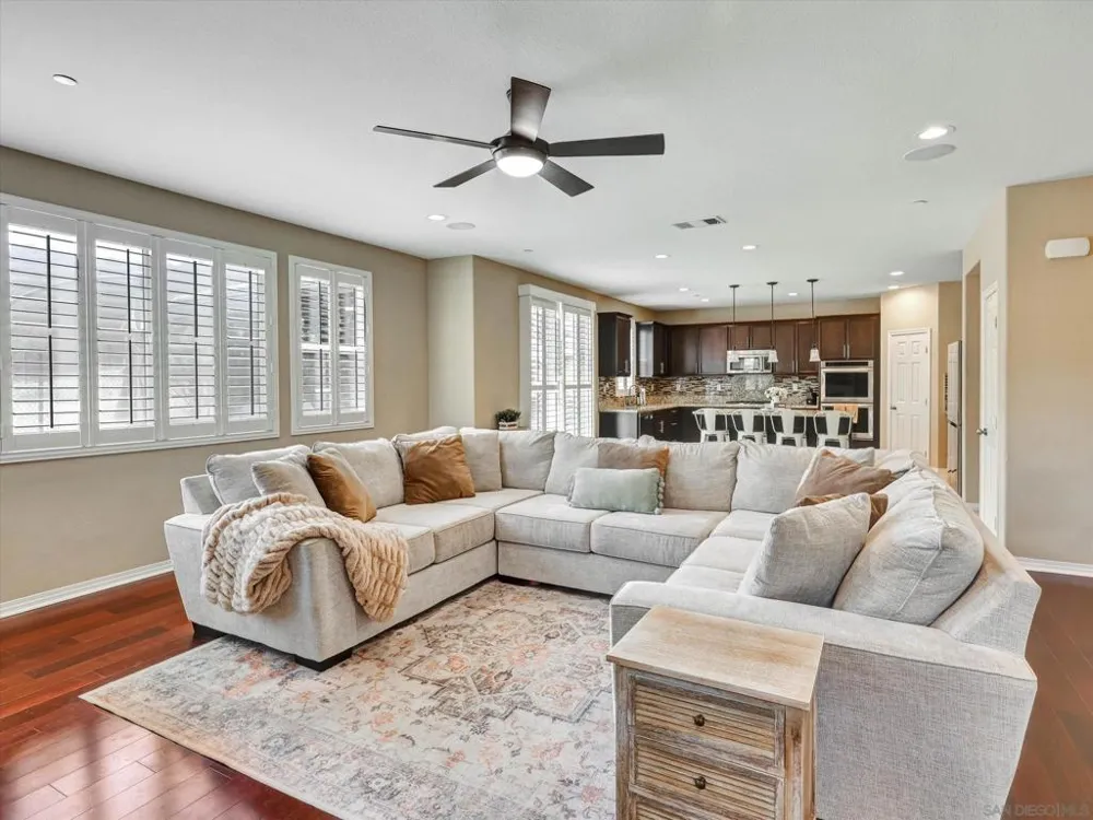 13589 Sohail Lakeside, CA 92040