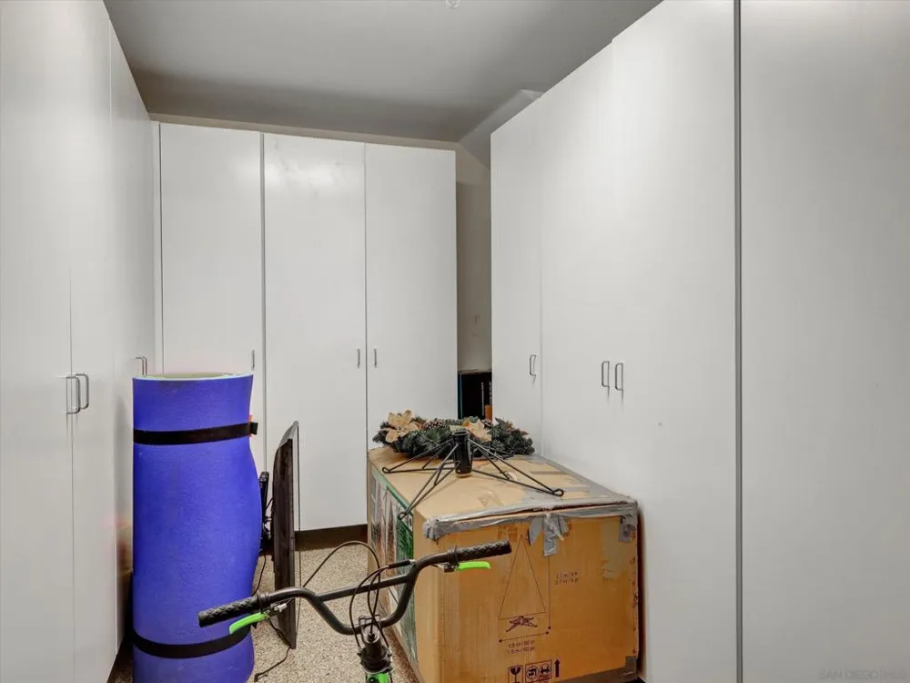 13589 Sohail Lakeside, CA 92040