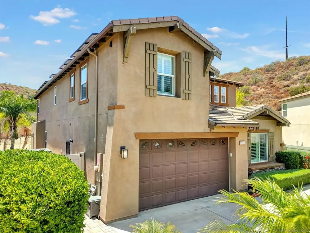 13589 Sohail Lakeside, CA 92040