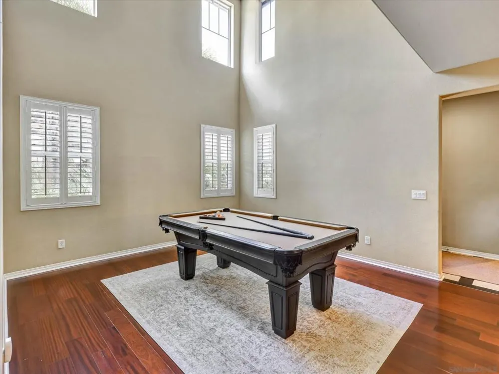 13589 Sohail Lakeside, CA 92040