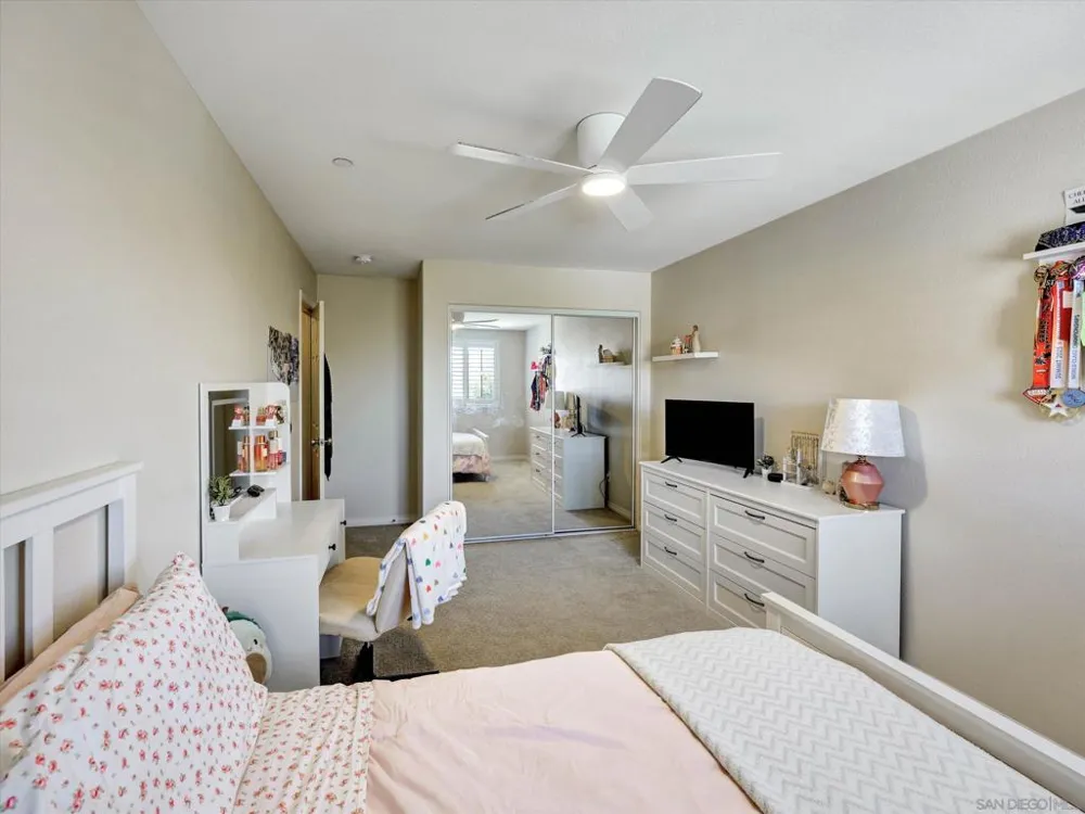 13589 Sohail Lakeside, CA 92040