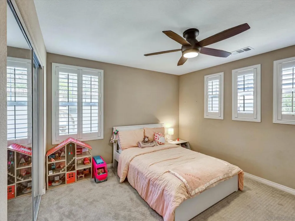 13589 Sohail Lakeside, CA 92040