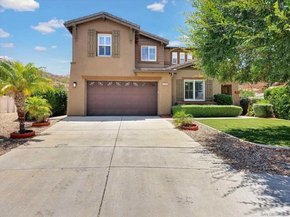 13589 Sohail Lakeside, CA 92040