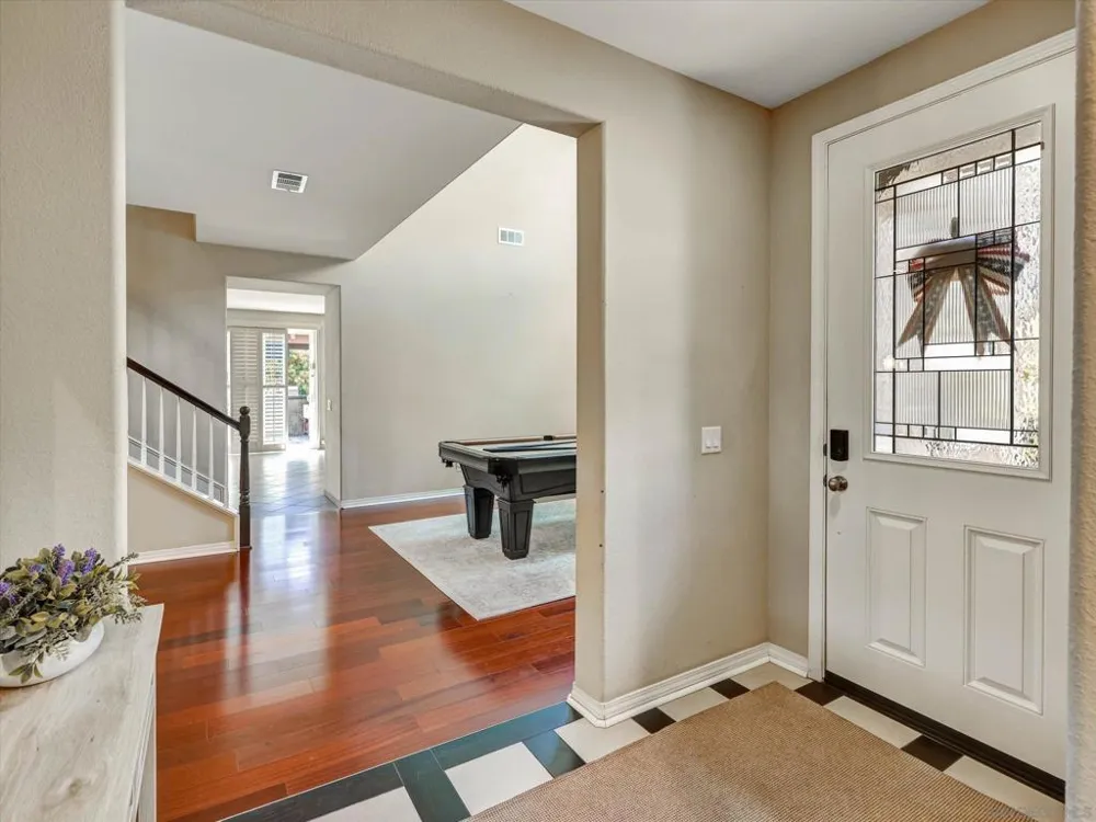 13589 Sohail Lakeside, CA 92040