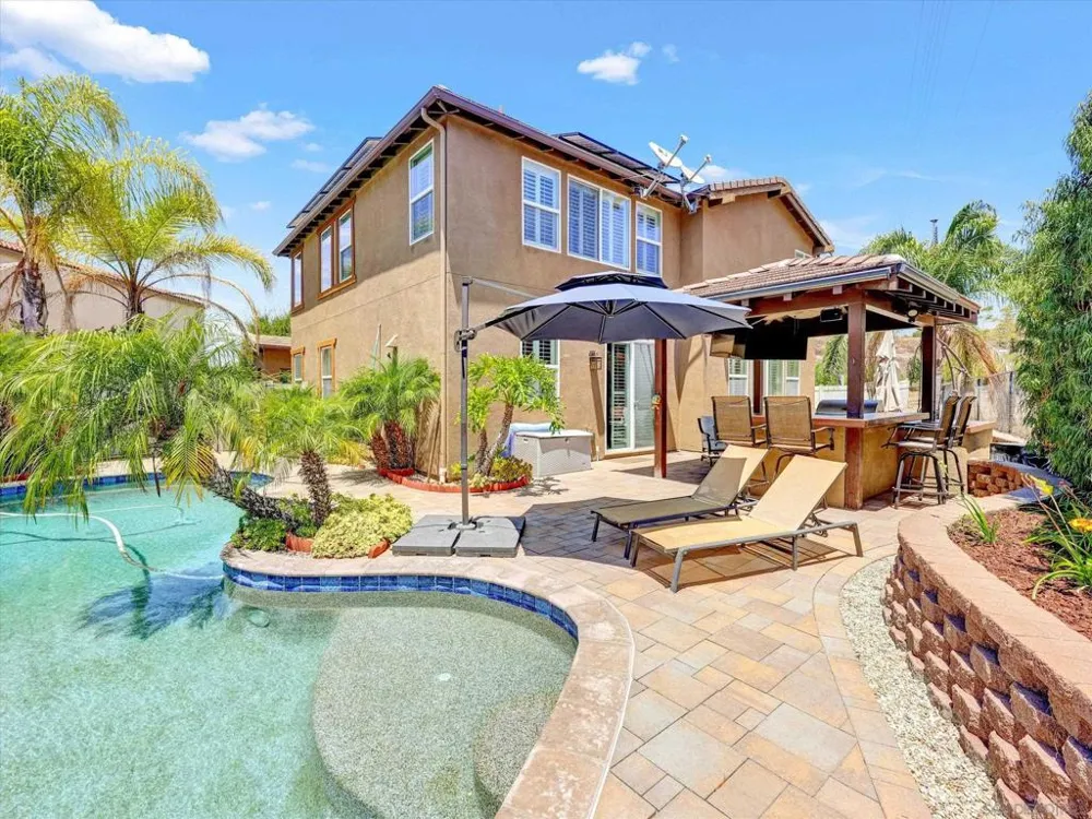 13589 Sohail Lakeside, CA 92040