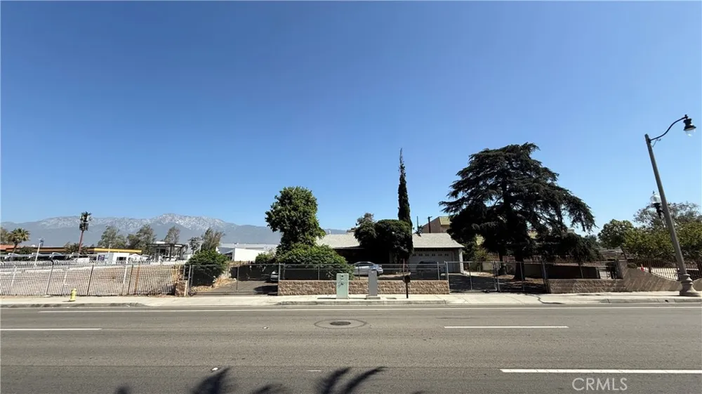 14596 Foothill Fontana, CA 92335